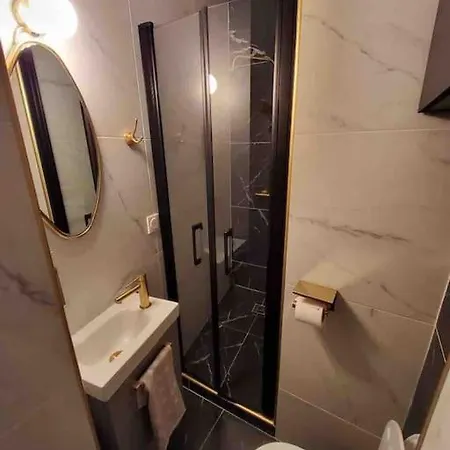 Du Théâtre Rez De Chaussée